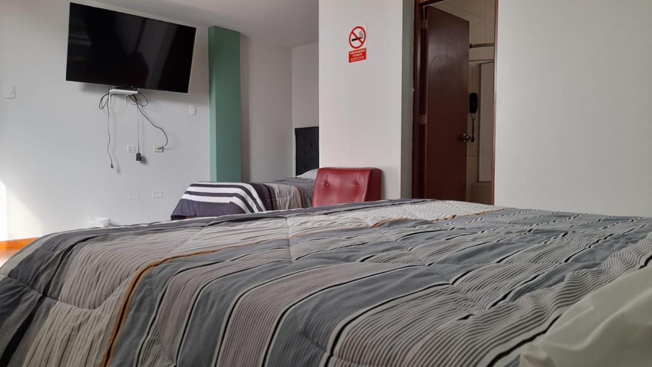 Venecia Hotel Carrion トルヒーリョ エクステリア 写真