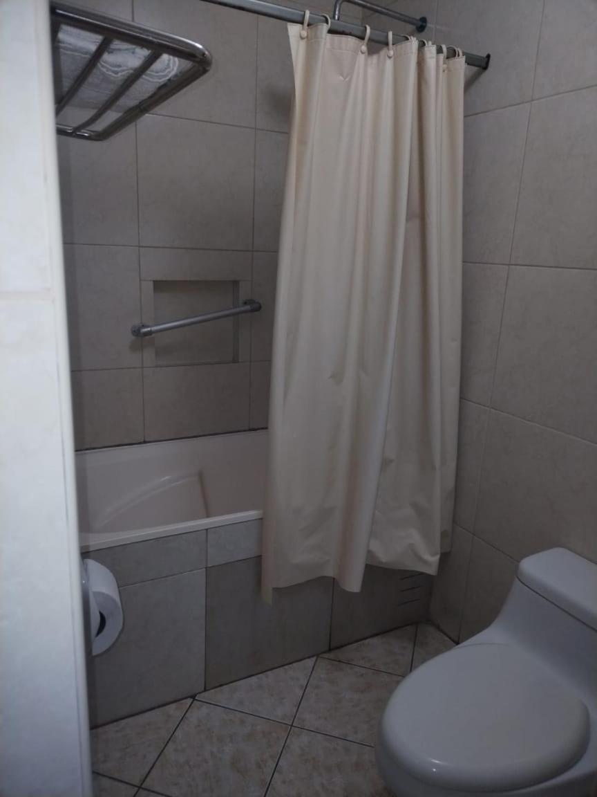 Venecia Hotel Carrion トルヒーリョ エクステリア 写真